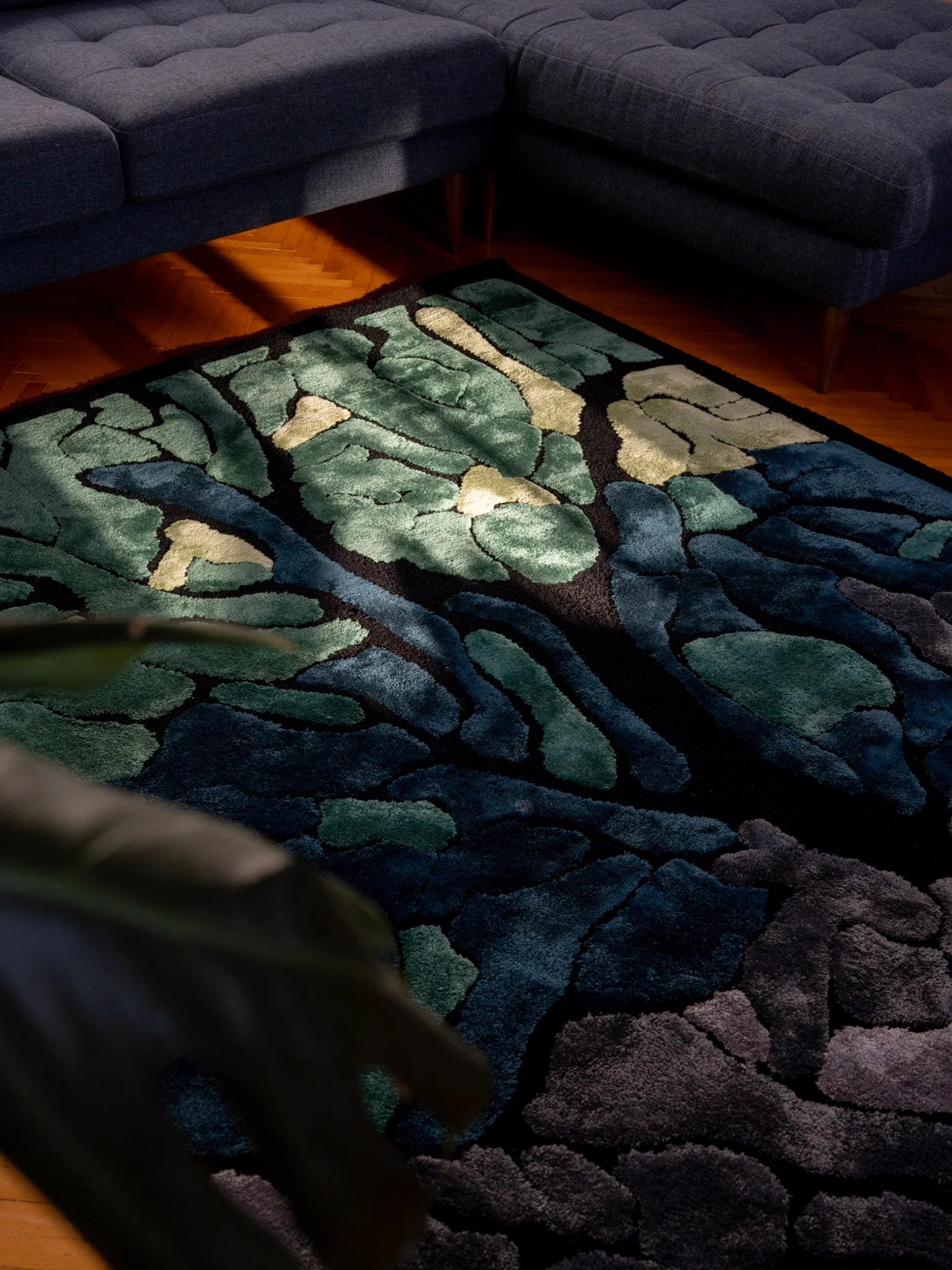 Aris Hand Tufted Wool Silk Rug