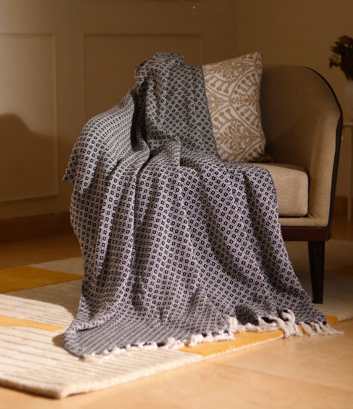 Gray patterned cotton throw blanket