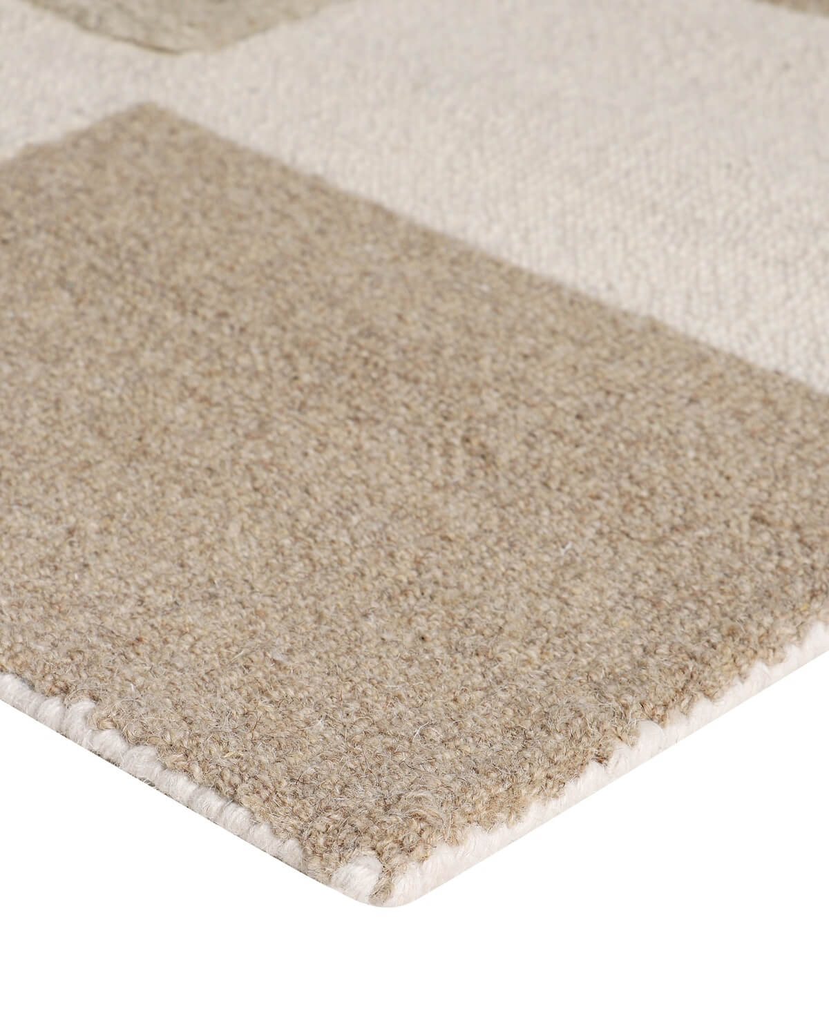 grida tufted wool rug corner