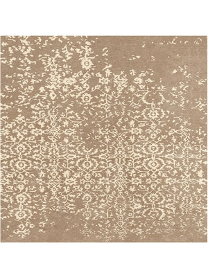 hand tufted wool rug with beige and white traditional design