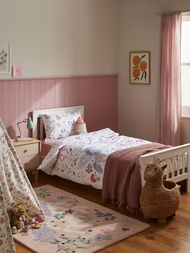 kid's bedroom with hand tufted wool rug