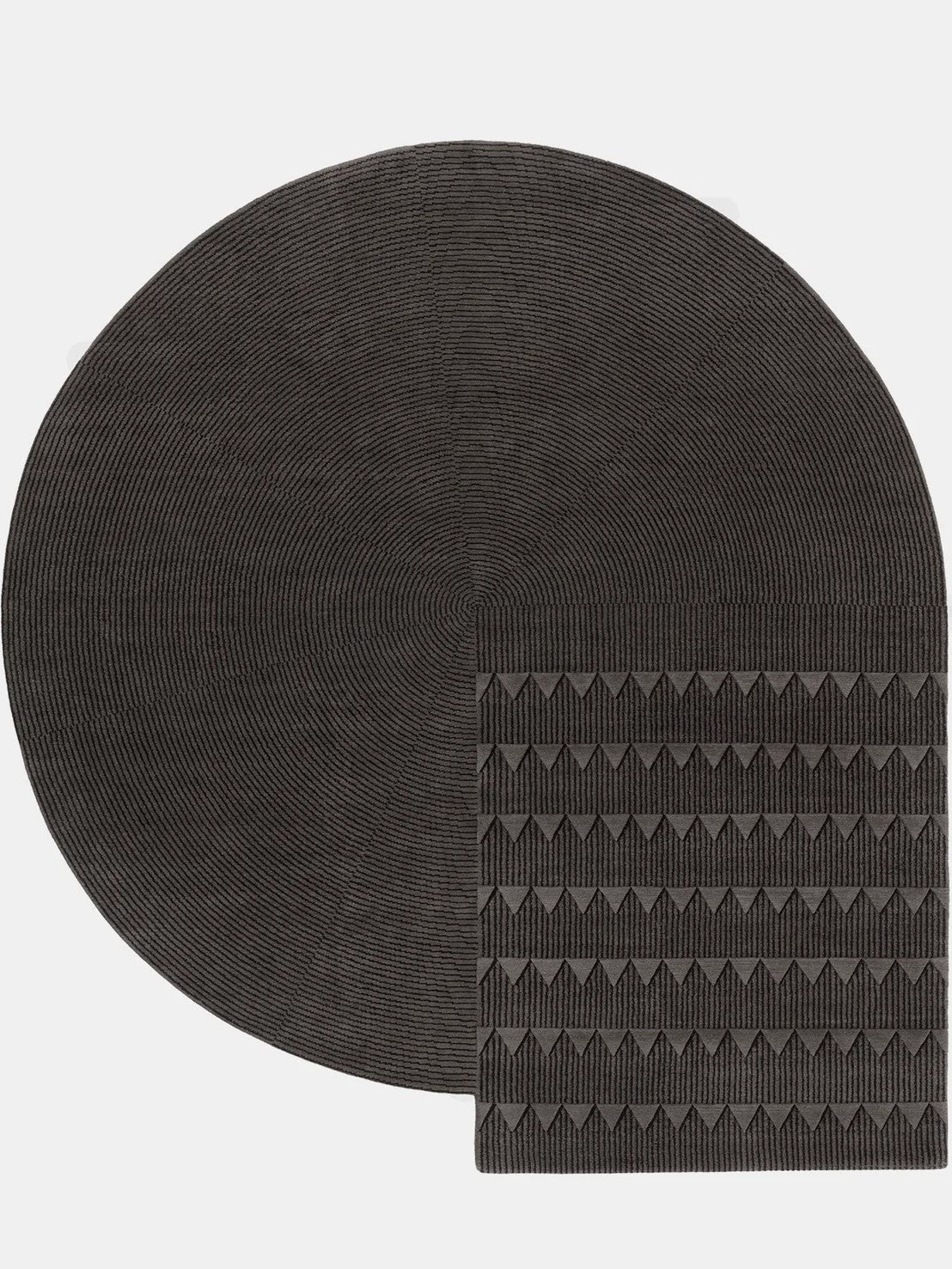 black hand tufted round rug with geometry pattern
