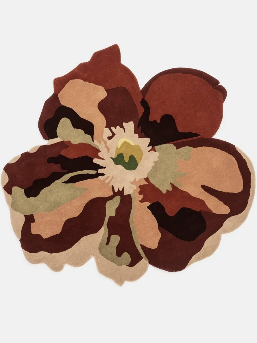 stylish flower shaped wool rug, hand tufted by artisans