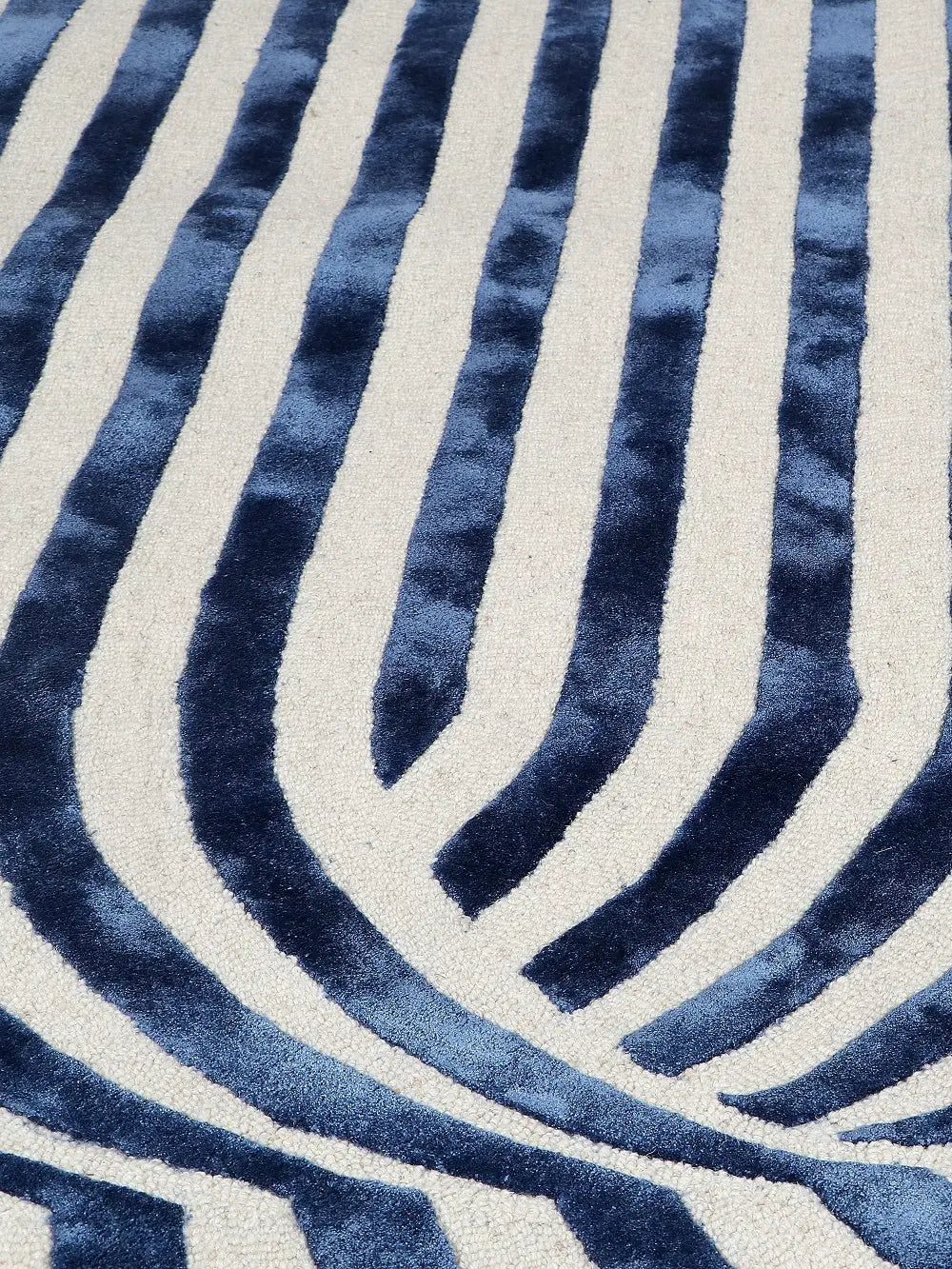 blue white strip patten tufted rug