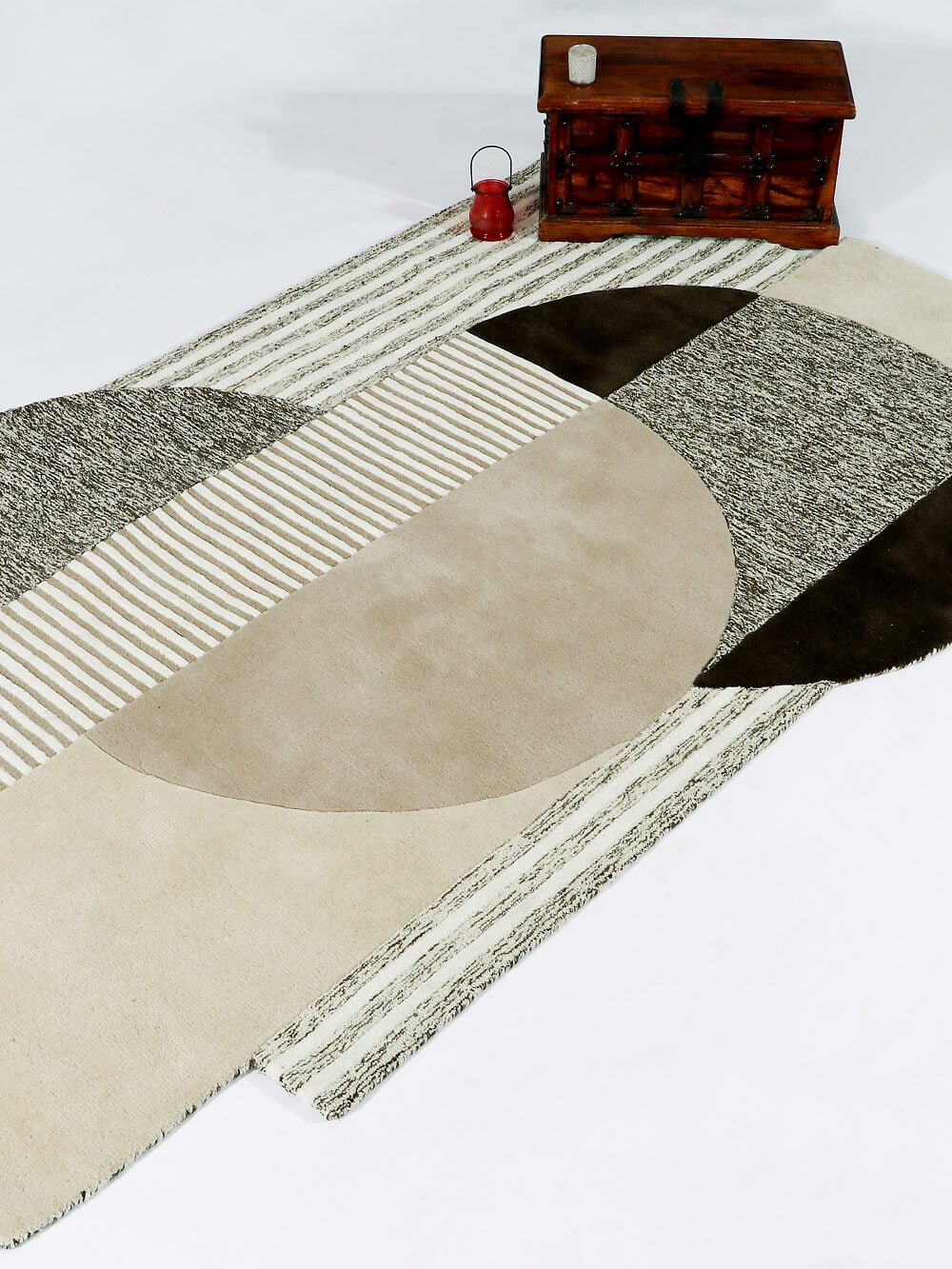 hand tufted shaped wool area rug