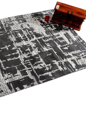 hand tufted patterned wool rug